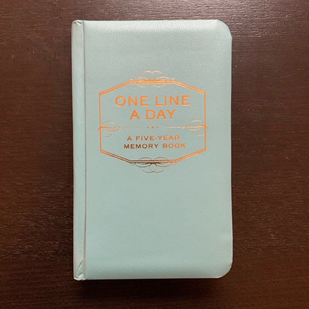 One Line a Day Journal - Five Year Memory Book